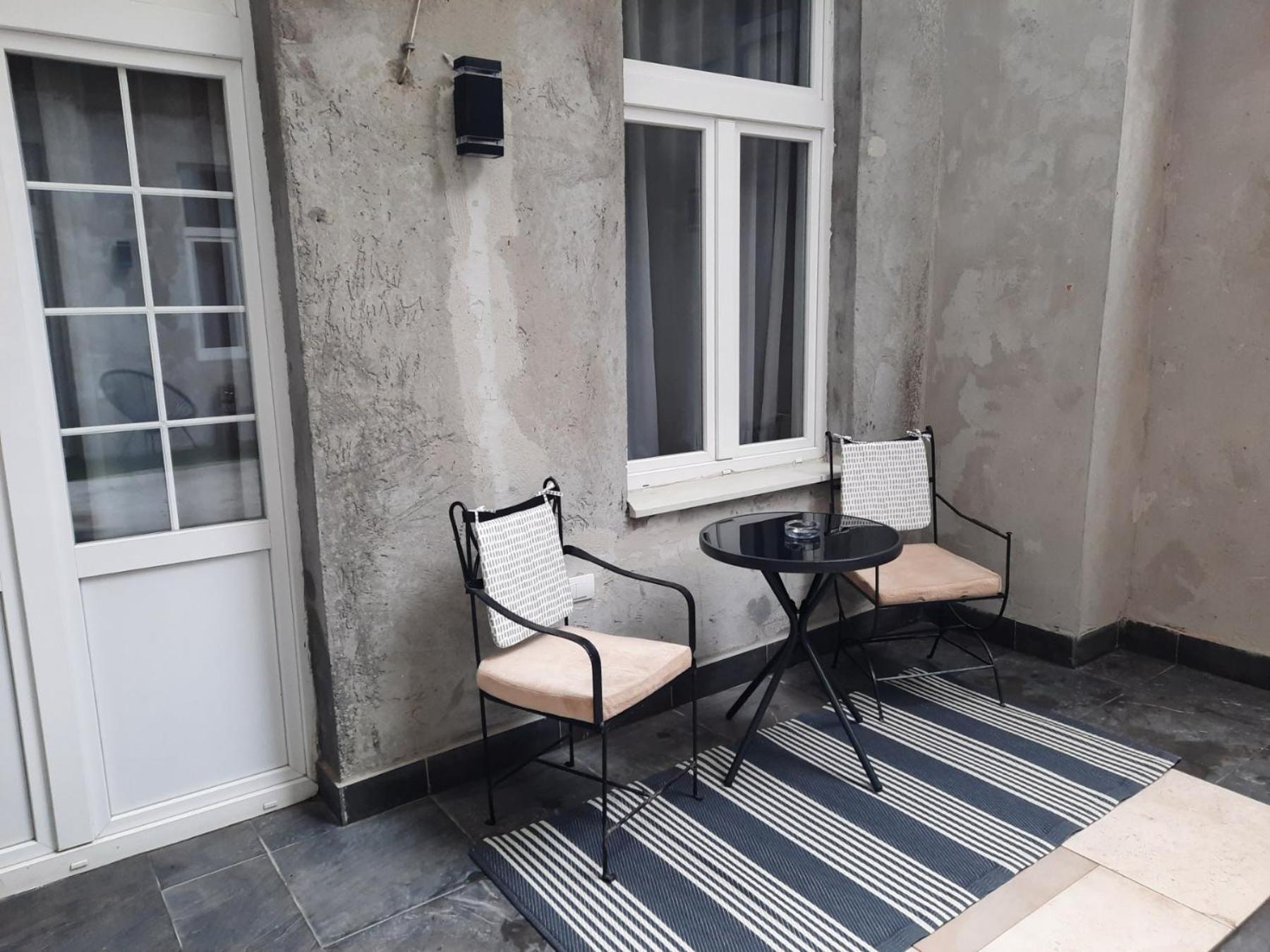 Authentic Belgrade Centre - Split Level Loft With Patio In Courtyard Διαμέρισμα Εξωτερικό φωτογραφία